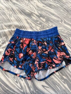 Lululemon Women’s Blue & Pink Active Shorts - Elastic Waist
